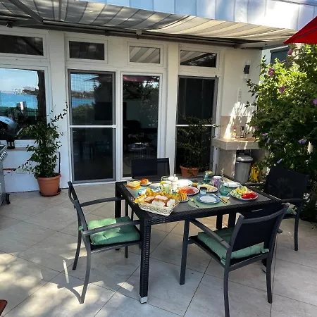 Apartments Beachfront Spina Pelegrin Exterior photo