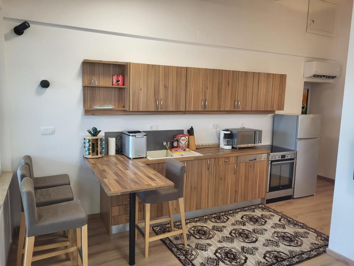 Beachfront Spina Apartment Pelegrin