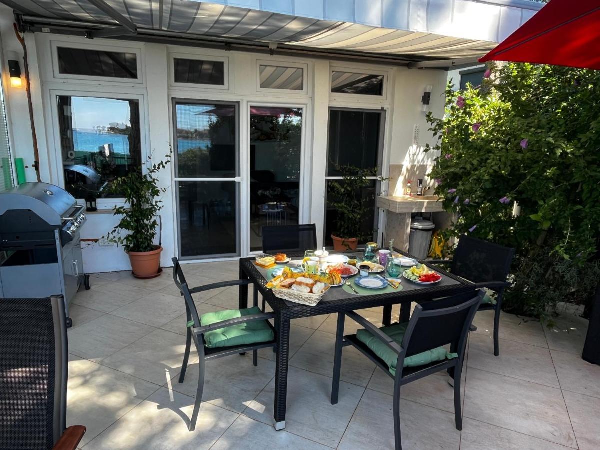 Beachfront Spina *