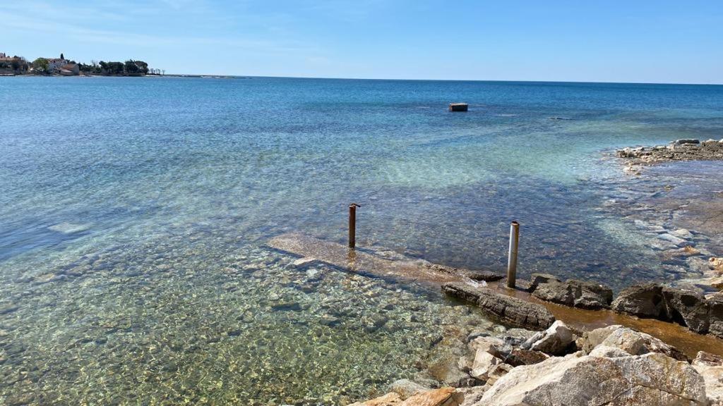 Beachfront Spina *