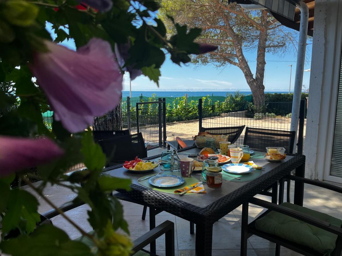 Beachfront Spina *