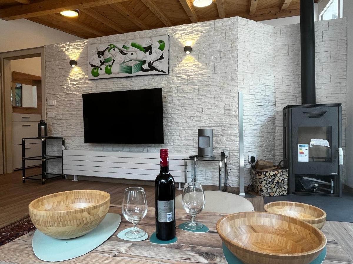 Beachfront Spina Apartment Pelegrin
