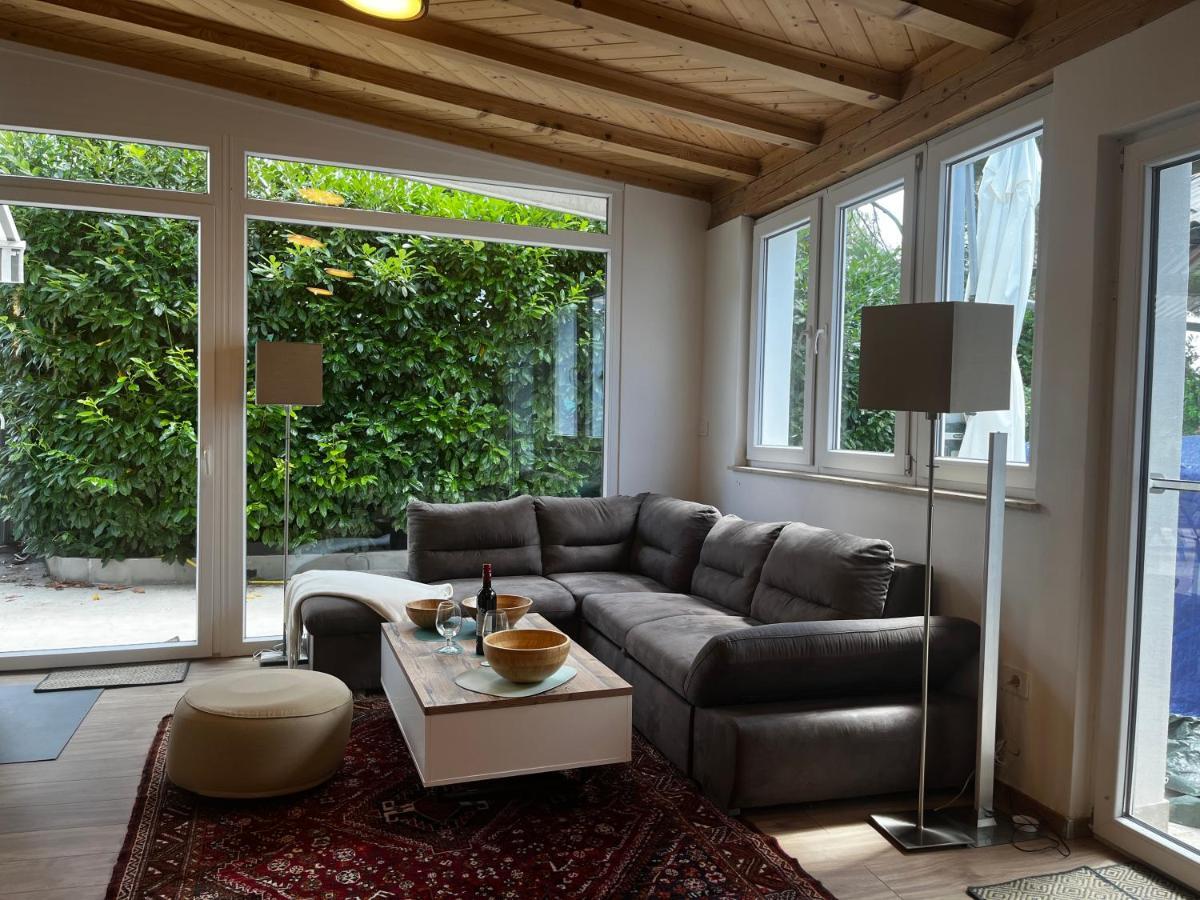 Beachfront Spina Apartment